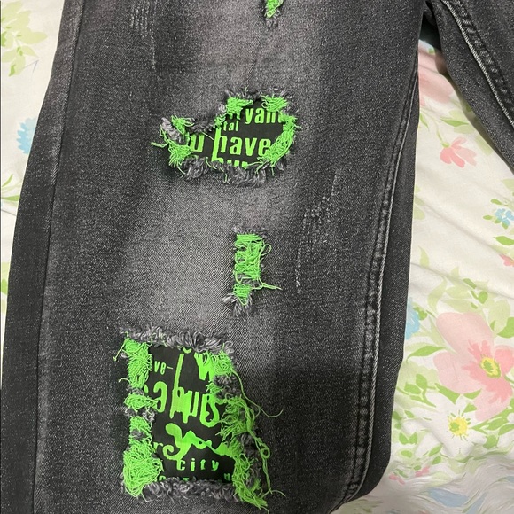 Designer paint - Picture 5 of 8